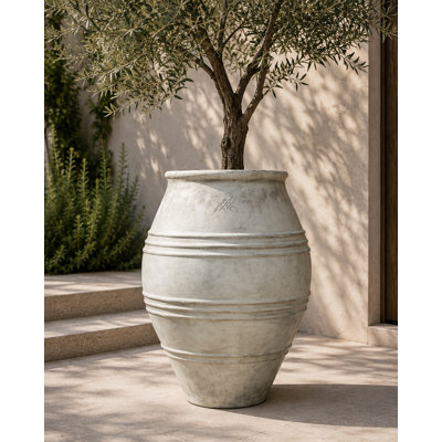 Olivero Concrete Planter