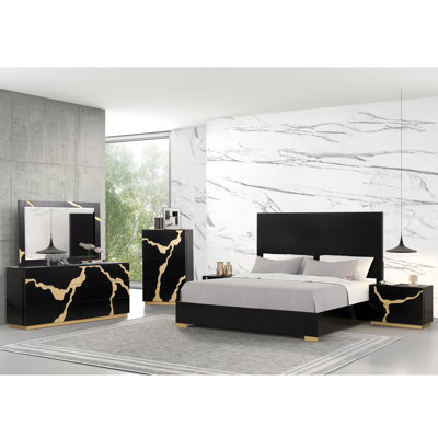 Heckstall 6-Piece Bedroom Set