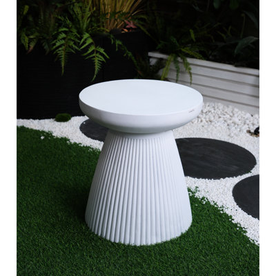 Table d'appoint moderne pour cour arrière - Ajoute une touche de patio contemporain H 18,1 po pour terrasse, cour, intérieur et extérieur, faux