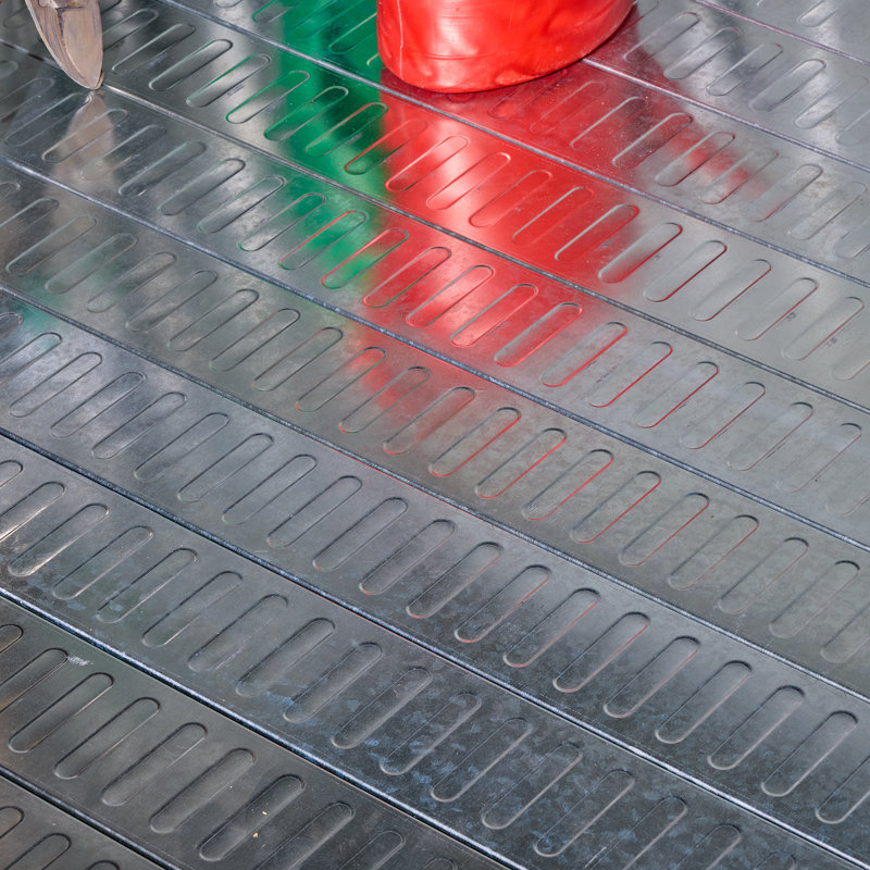 Rowlinson Metal Flooring Kit, 2.10" H x 202.20" W x 73.90" D