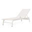 Chaise longue blanche pour l'extérieur de deux pièces - Maille en nylon, structure en aluminium, détails fabriqués à la main, ensemble de 2 chaises blanches, aluminium, détails