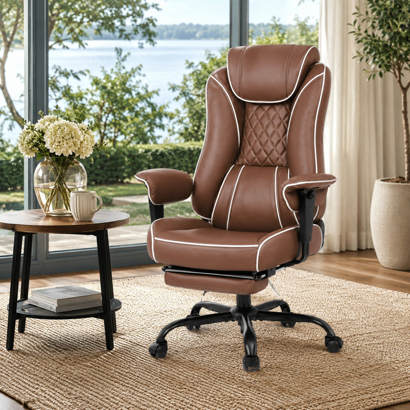 Fauteuil d'appoint inclinable à 135° avec dossier haut en similicuir, repose-pieds rétractable, pivot à 360°, hauteur réglable et capacité de charge de 181 kg (400 lb).