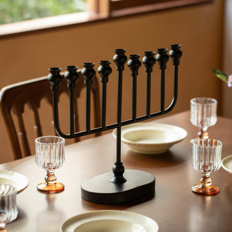 Vintiquewise 9-Branch Hanukkah Menorah Candle Holder Mid-Century Inspired Decorative Judaica Accent Piece Timeless Holiday Centerpiece for Home Office Synagogue and Family Celebrations, Black