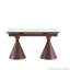 Table de salle à manger extensible à plateau en pierre: plateau de table en marbre blanc avec pieds en métal de couleur noyer. Une table de salle à manger rectangulaire d'inspiration moderne et luxueuse pour la maison, pouvant accueillir de 4 à 8 personnes.-129390097