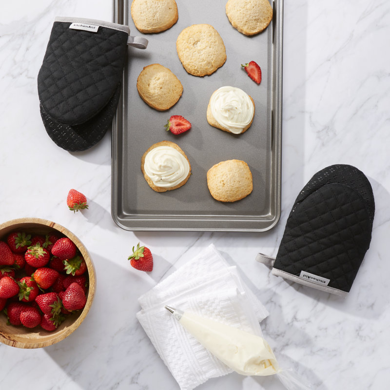 KitchenAid Asteroid Solid Textured Mini Oven Mitt, Black