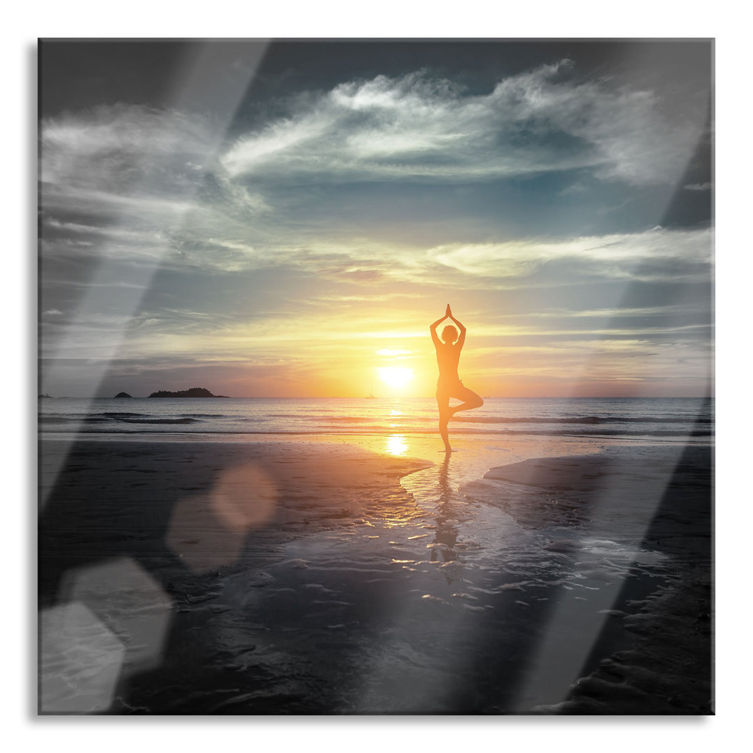 Glasbild Quadratisch | Wandbild Auf Echtglas | Yoga Silhouette Am Strand Inkl. Aufhängung Und Abstandshalter 1