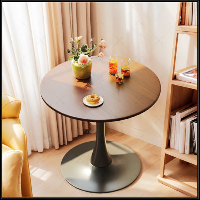 Table ronde en noyer
