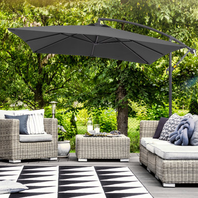 8.2 x 8.2 ft. Cantilever Umbrella