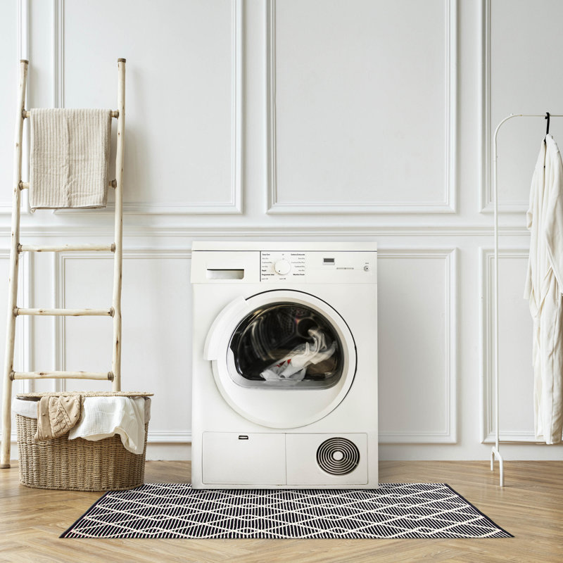 Tapis bleu marine unique 4 pi 8 po x 8 pi Sienna
