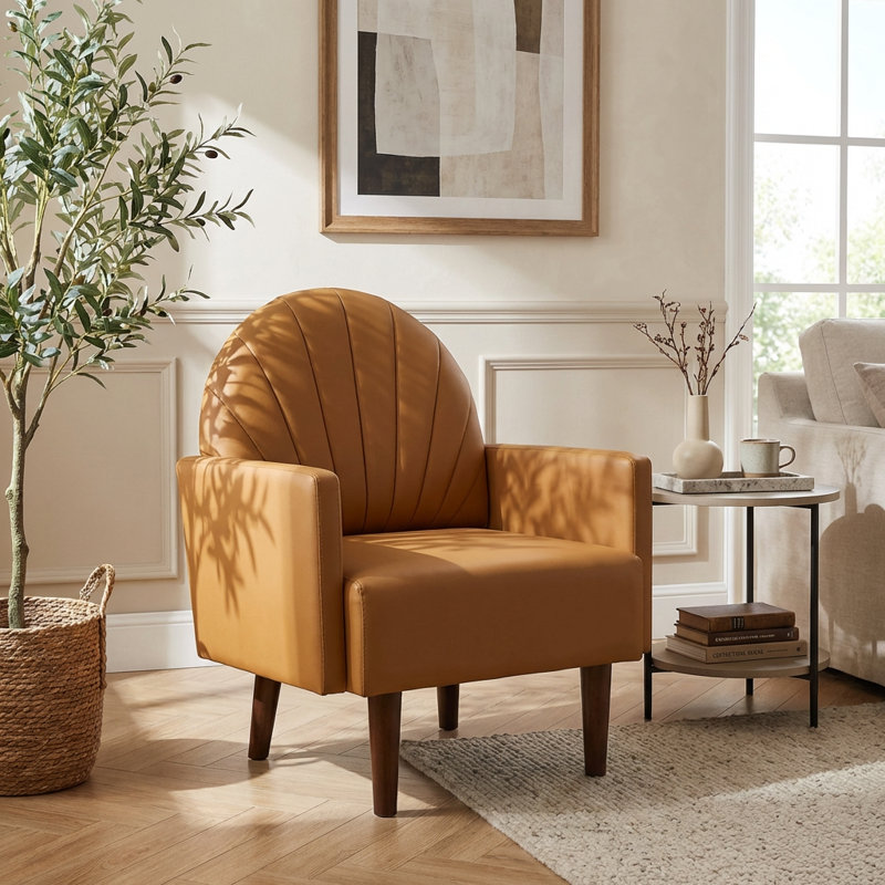 Fauteuil contemporain en forme de coquillage avec coussins moelleux et pieds en bois massif