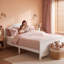 Lit plateforme double en bois pleine grandeur avec tête et pied de lit, barrières de sécurité convertibles, lit bas pour enfant avec rangement sous le lit, disponible en blanc-133245499-133245500