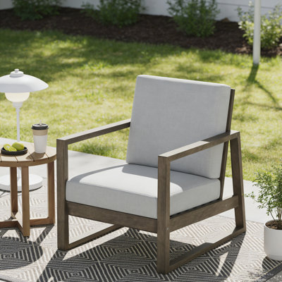CLUB CHAIR