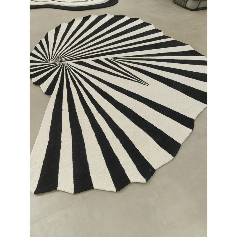 Sovereign Swirl, Novelty 7'11" x 10'9"