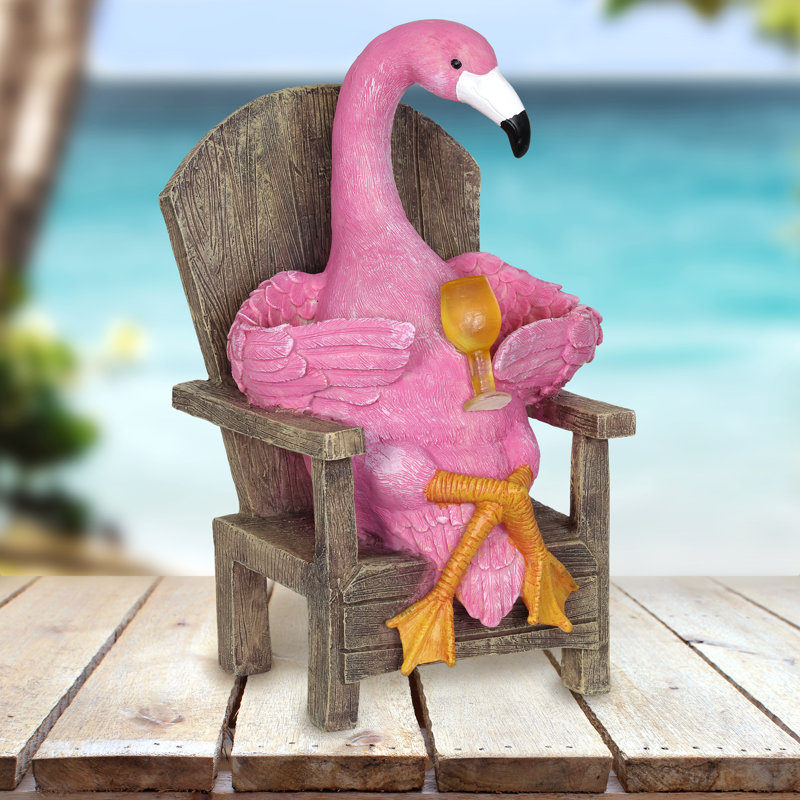 Flamant solaire tenant une statue de cocktail à DEL