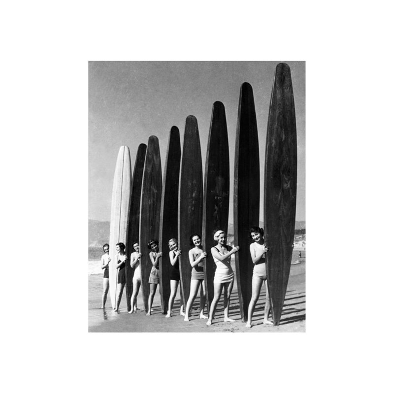 Surfboard Girls par The Vintage Collection - photographie, Extérieur, H 30 po x l 24 po x P 1,5 po