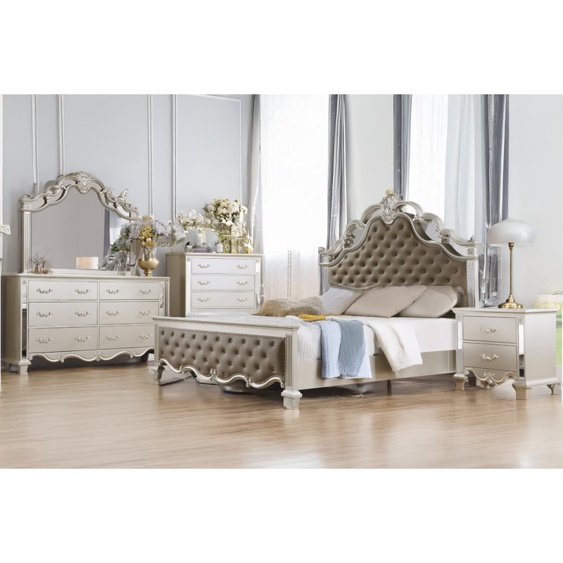 Ensemble de chambre à coucher tapissier à panneaux Ebonee