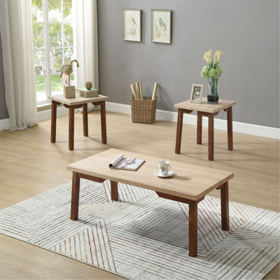 Ensemble de 3 tables basses beiges et brunes et 3 tables de bout