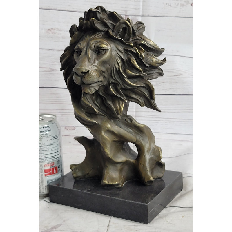 Buste de lion mâle Makanda