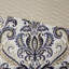 Courtepointe réversible, bleu marine / brun clair, double / grand. Mise à jour du motif cachemire, surpiqué. 100% microfibre avec revers beige. Comprend 1 courtepointe, 2 taies décoratives et 3 coussins. Lavable à la machine 6 microfibres modernes.-116011229