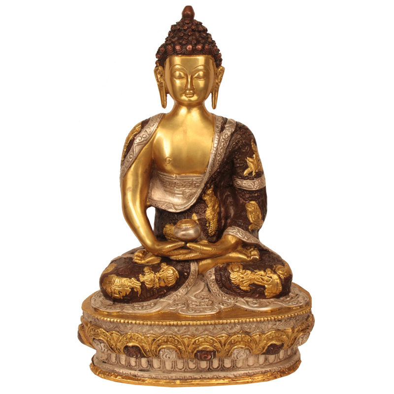La robe inhabituelle du Bouddha assis