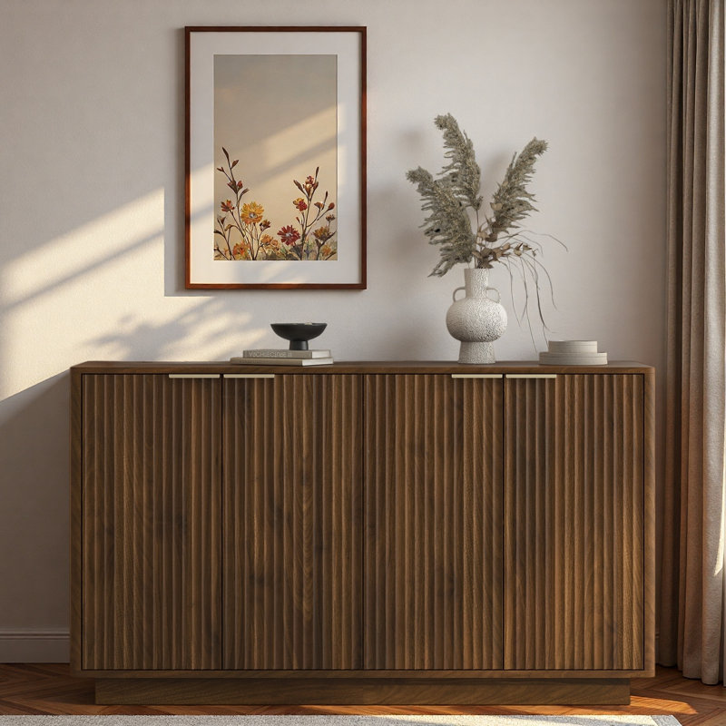 Buffet moderne cannelé avec tablettes réglables et poignées en métal, Noyer