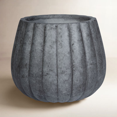 Prussia 14" Pot Planter