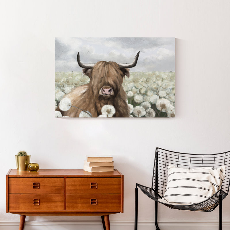 Impression sur toile Highland Cow and Dandelions, H 20 po x l 30 po
