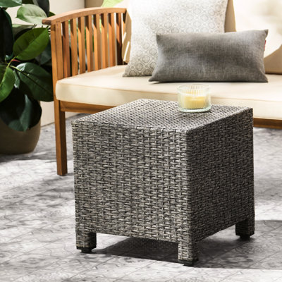 Table d'appoint - 18 po x 18 po x 18 po, table d'appoint en fer et fer noir, cube fonctionnel et sans assemblage 18 po x 18 po x 18 po