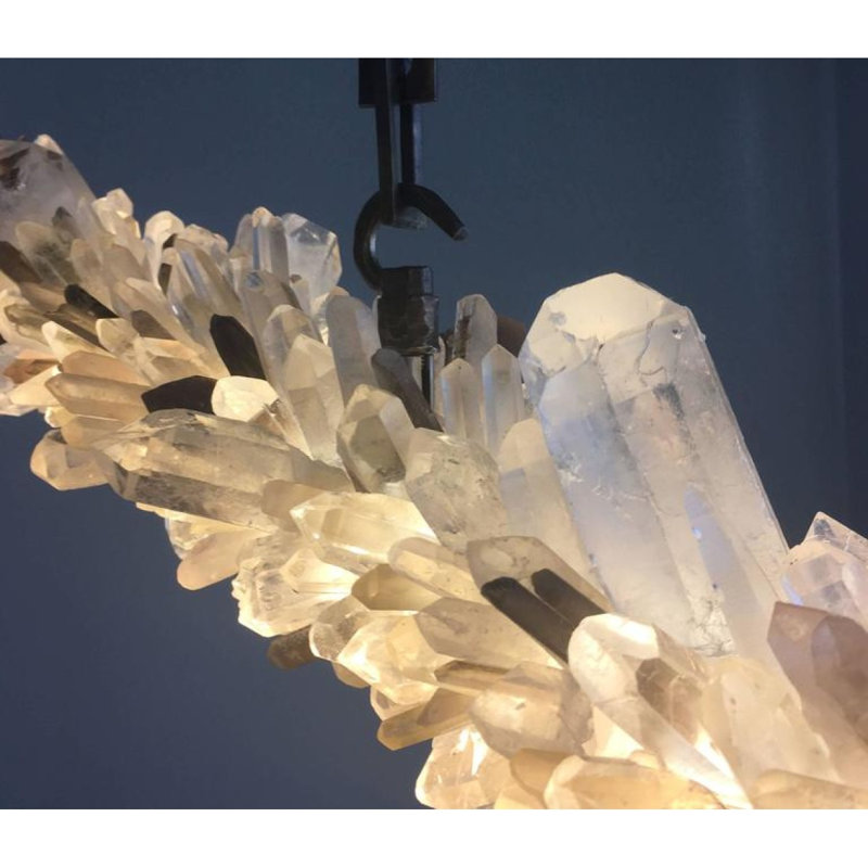 Lustre en forme de ligne de feu, 70 po de longueur x 6 po de largeur, Fumée, Laiton antique