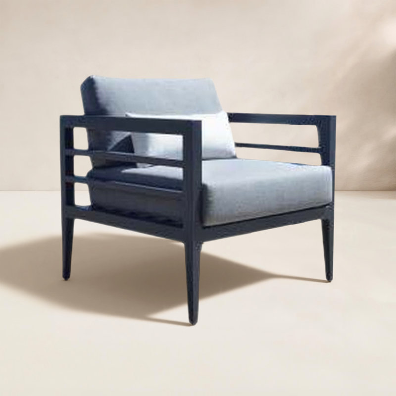 Chaise de patio avec coussin Winthrop, Tissage uni ardoise coulée Sunbrella®