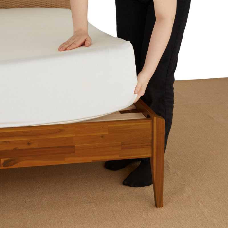 Selina Solid Wood Platform Bed with Headboard, Bohemian and Mid-Century Bed Frame, Queen, Caramel