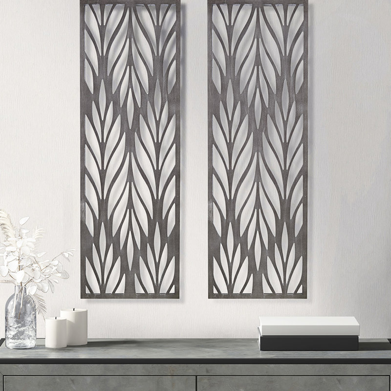 Décoration murale découpée en panneau de bois gris - 2 l 12 po x H 36 po à motif complexe de couleur récupérée et 4 crochets pour l'entrée