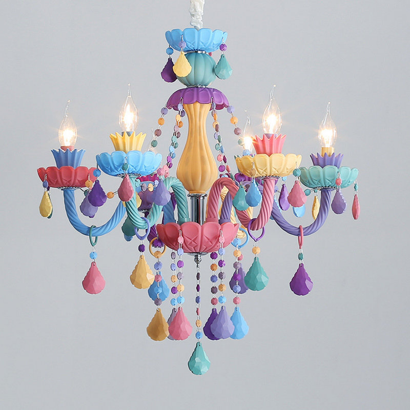 Hinna 6 - Light Classic / Traditional Chandelier