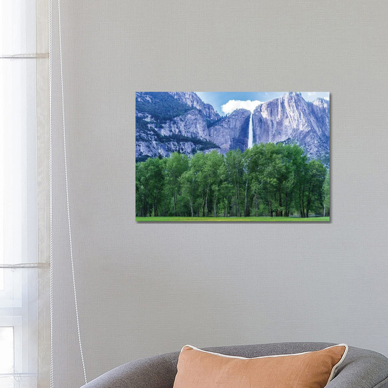 Meadow View by Heather Roberson - Wrapped Canvas Gallery-Wrapped Canvas Giclée, 66.04 cm H x 45.72 cm W x 1.91 cm D