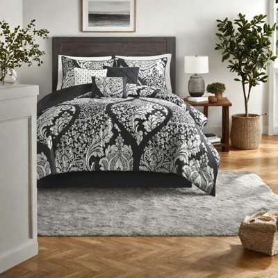 Elegant 7 Piece Bedding Sets, Cotton Polyester, Modern Design For Home
