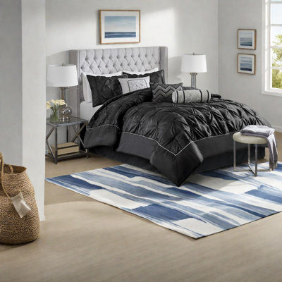 Luxury 7-piece King Bedding Sets, Polyester Comfort With Elegant Tufted Design