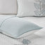 Courtepointe brodée 6 pièces très grand / très grand, bleu et blanc, réversible en microfibre, dossier doux, microfibre blanche à broderie classique, réversible avec attrait