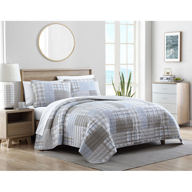 Nautica Clement Cotton Reversible Beige Quilt Set, Full/Queen Quilt + 2 Shams