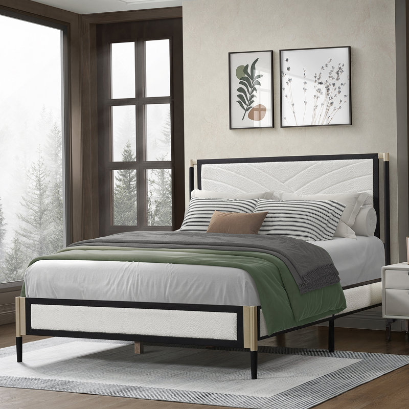 Grand lit avec tête de lit en tissu blanc, cadre champagne argenté et noir, Grand lit