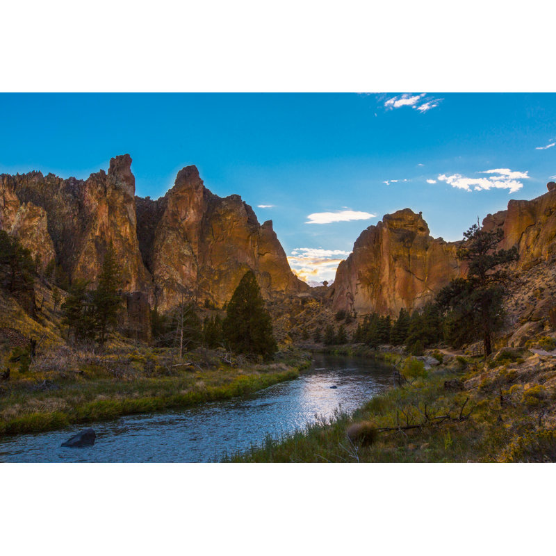 " Smith Rock Park ", 32" H x 48" W x 1" D
