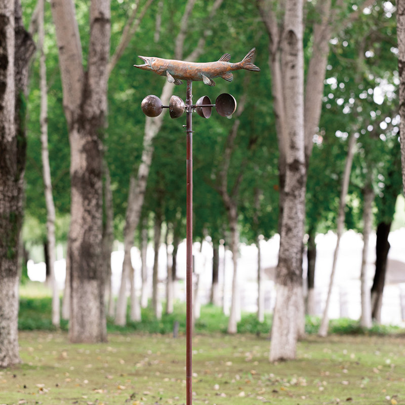 Statue de jardin en métal en forme d'éolienne et de poisson