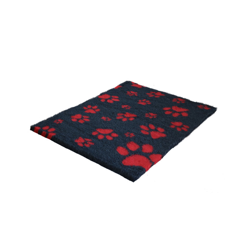 Vet Fleece Bedding | Non-Slip Multi-Paws Vet Bed O Animal Print Fleece Pet Bed, 3cm H x 152cm W x 152cm D, Charcoal/Red