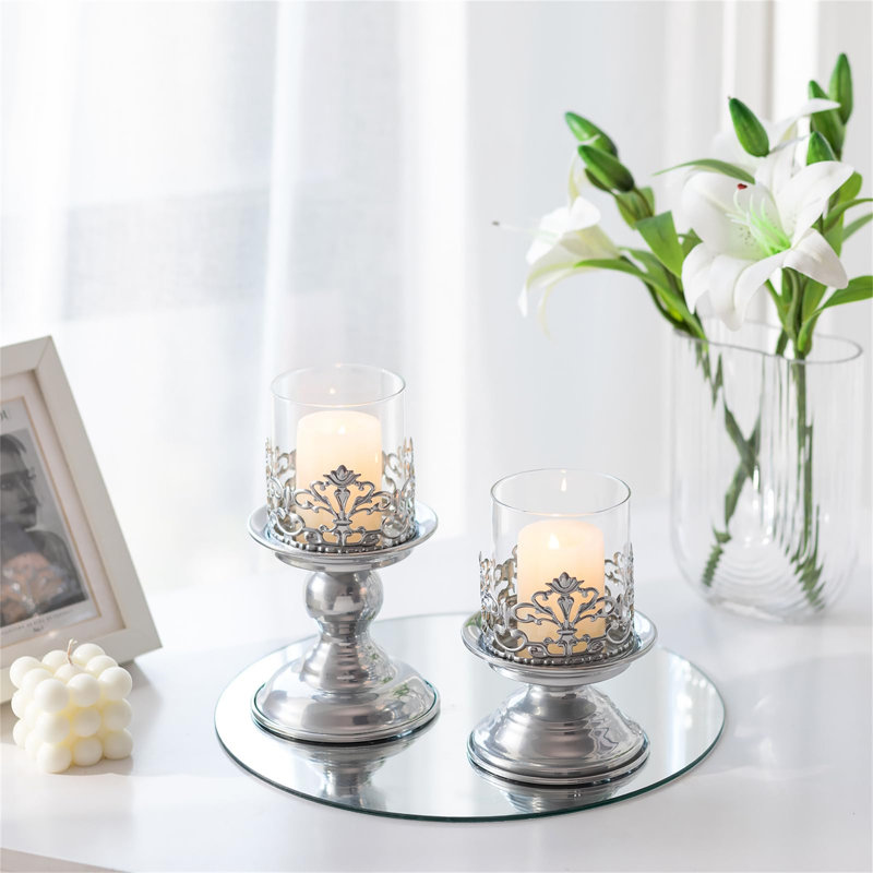 2 Pieces Metal Candlestick Set