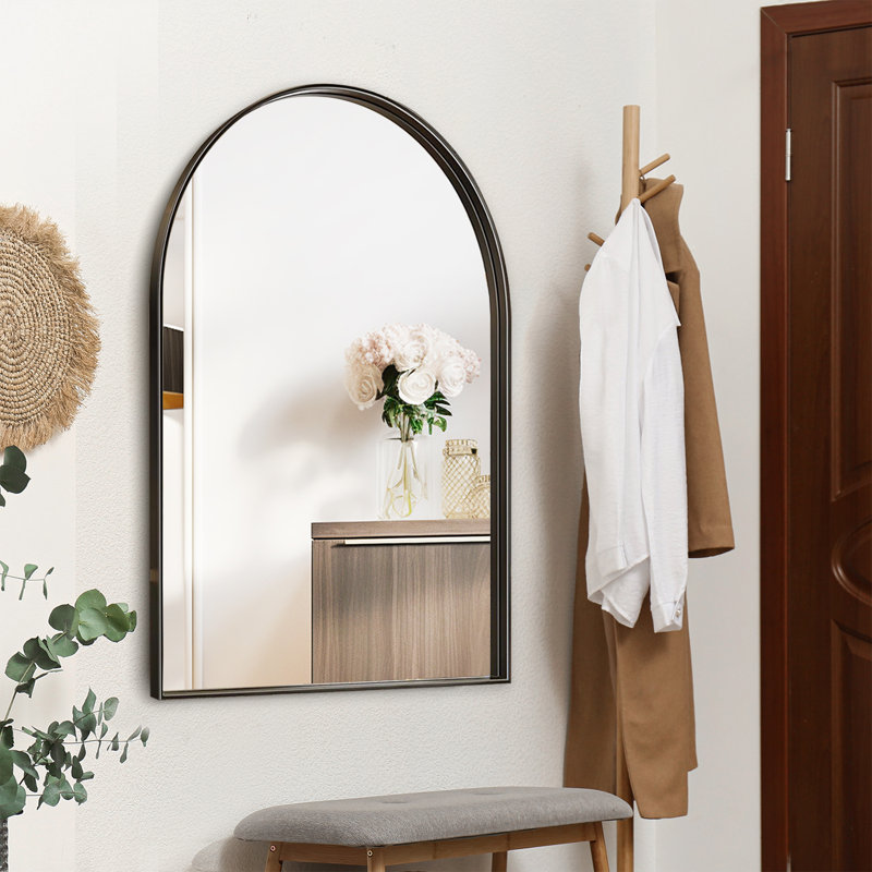 Miroir mural arqué en métal - parfait pour le salon, la chambre à coucher et la salle de bain, 33 po x 31 po
