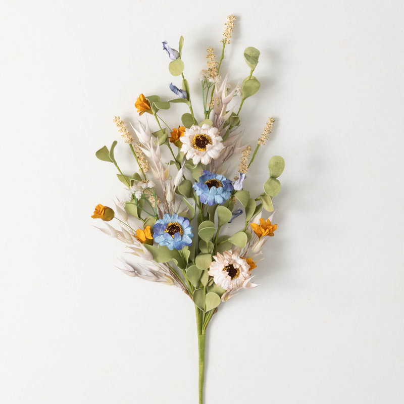 Papier avec arrangement de fleurs sauvages