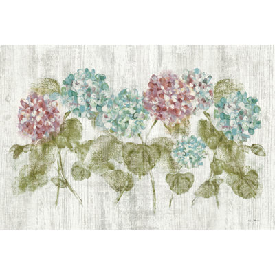 Rangée vibrante d'hortensias sur bois
