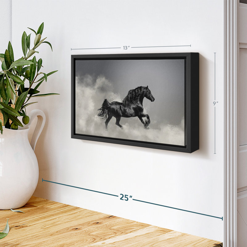 Impression sur toile au galop de cheval frison noir, H 9 po x l 13 po