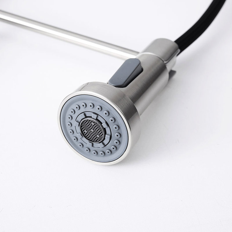 Robinet de cuisine sans contact avec technologie de capteur de mouvement, finition nickel brossé à poignée simple, structure en acier inoxydable