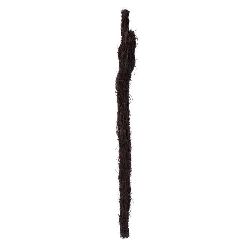 Vickerman 23"H x 12"W Carrot Outline Wreath. Made of natural twigs.