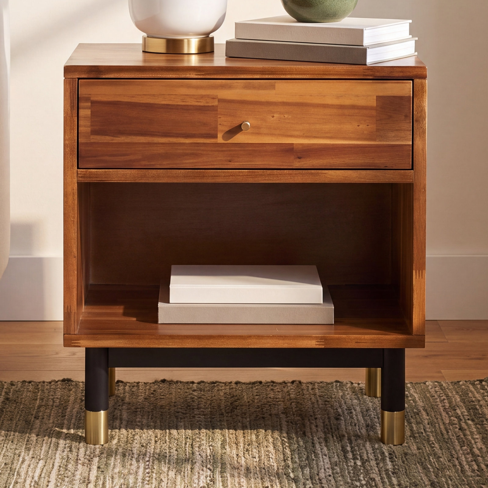 Dakota 20" Acacia End Table